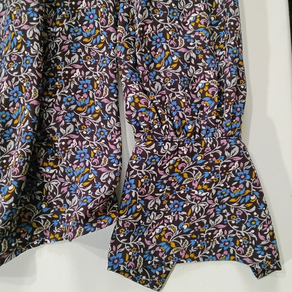 Ann Taylor Factory Blouse Womens Medium Purple Blue White Floral Cottagecore Top